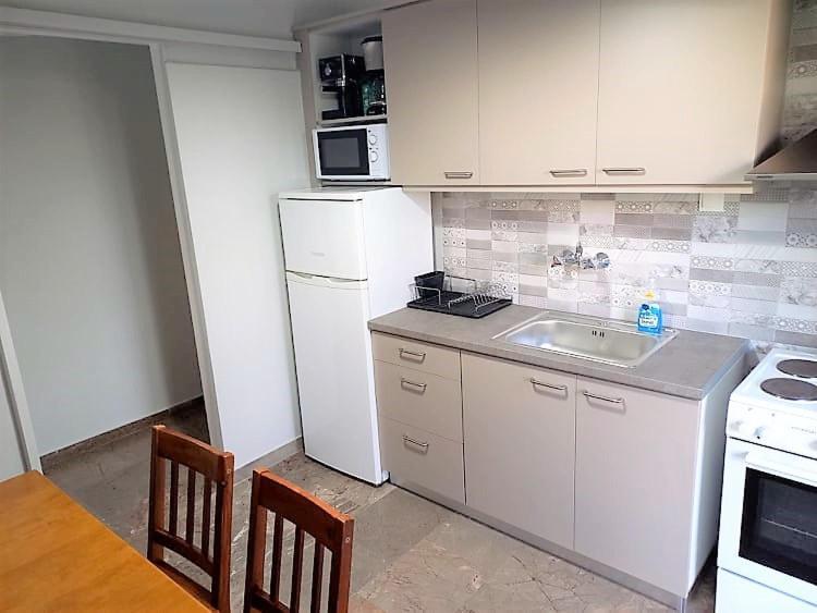 Apartments Marina Pórto Ráfti Екстериор снимка